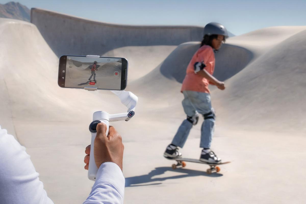 Insta360 has a cheaper Flow 2 gimbal for the masses Insta360 has a cheaper Flow 2 gimbal for the masses