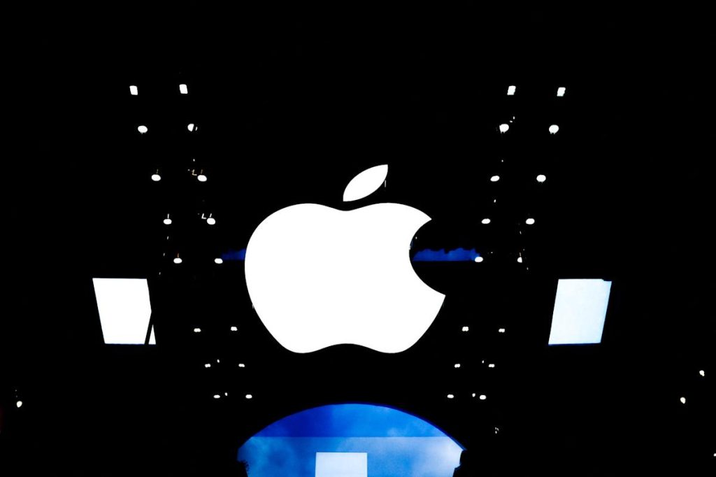 Judge rules Apple must face antitrust lawsuit brought by the US DOJ