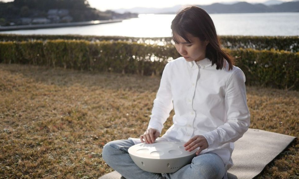 Roland just released a weird little riff on an acoustic handpan Roland just released a weird little riff on an acoustic handpan