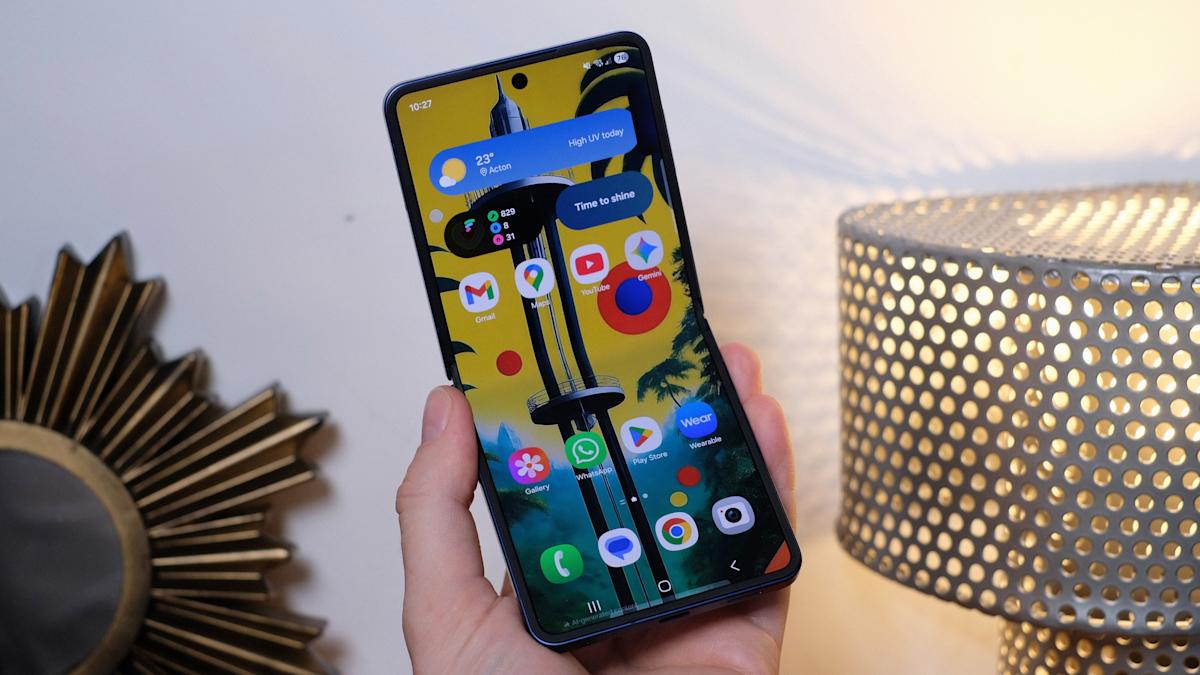 More screen, more battery but something’s missing