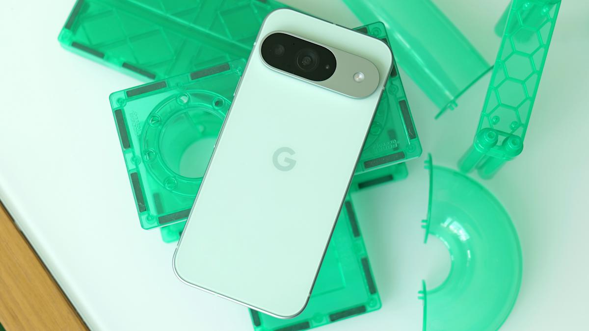Google’s latest Pixel update fixes unresponsive button issue Google’s latest Pixel update fixes unresponsive button issue