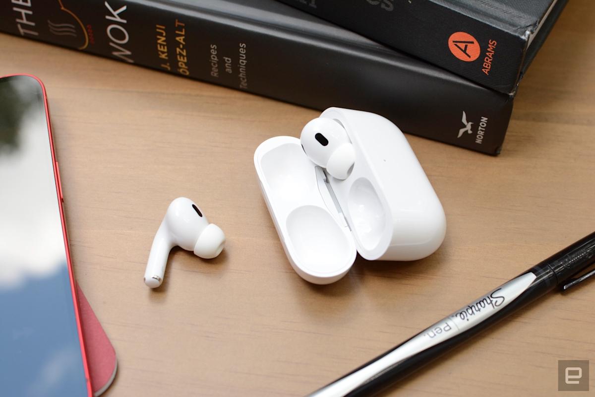 Save on tech from Apple, Sony, Shark and others Save on tech from Apple, Sony, Shark and others