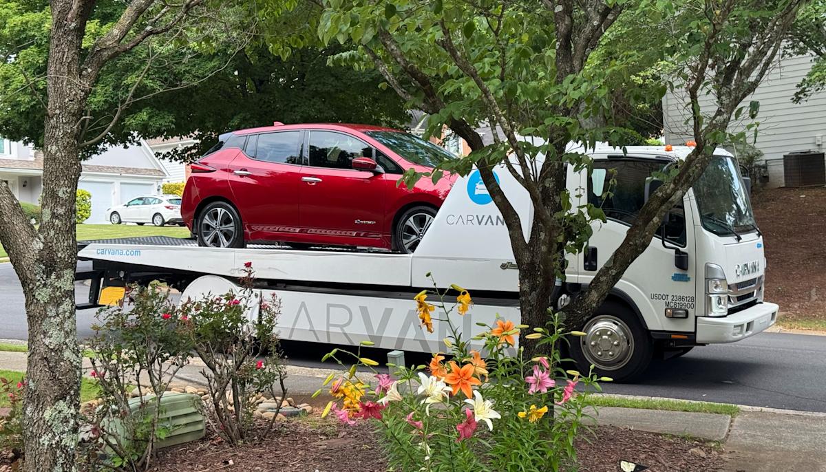 How Carvana is trying to fix the broken car buying world