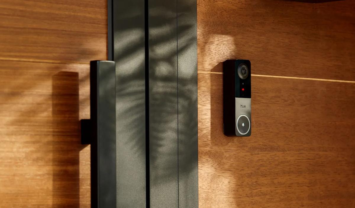 Hue’s Secure video doorbell can turn on Hue lights when someone comes to the door Hue’s Secure video doorbell can turn on Hue lights when someone comes to the door